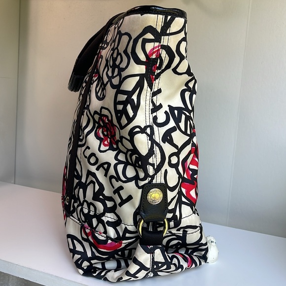 Coach Poppy Tote - Picture 12 of 17